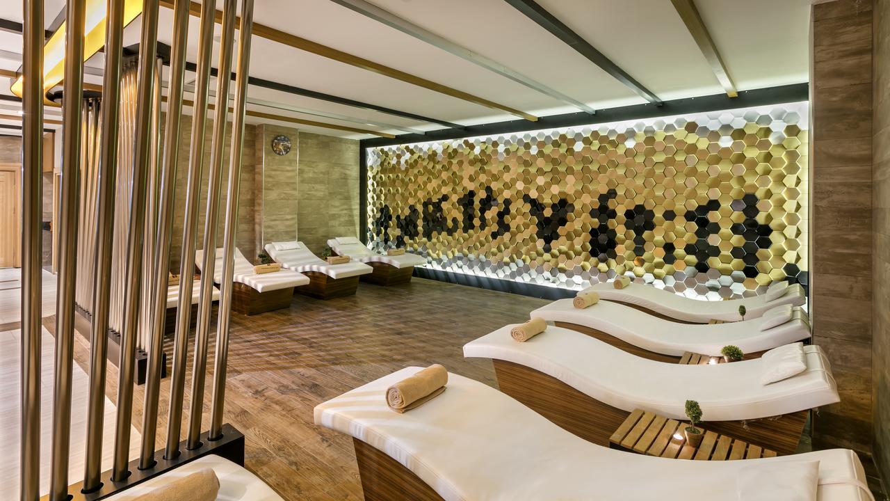 B Business Hotel & Spa Анталія Екстер'єр фото