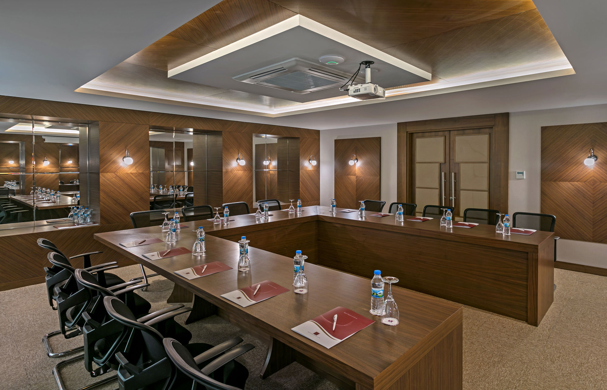 B Business Hotel & Spa Анталія Екстер'єр фото