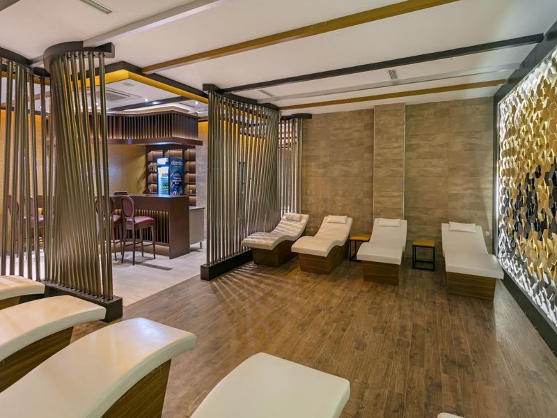 B Business Hotel & Spa Анталія Екстер'єр фото